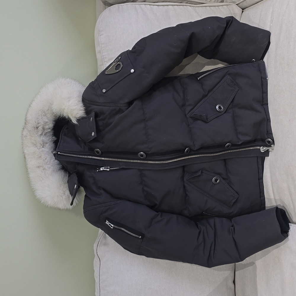 Womans medium Moose Knuckle winter jacket (grey)